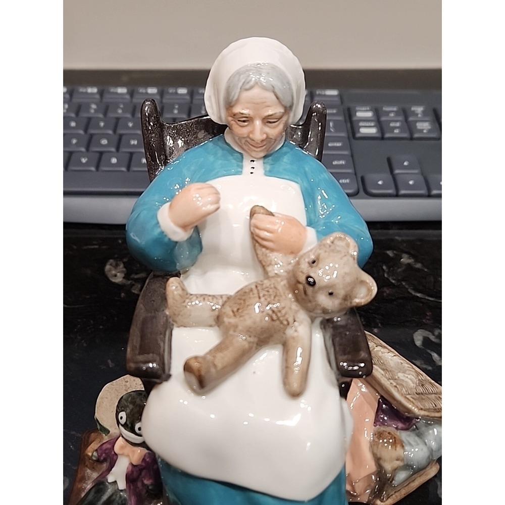 ROYAL DOULTON ENGLAND LADY FIGURINE NANNY HN 2221 COPR.‎ 1957 - Picture 5 of 7